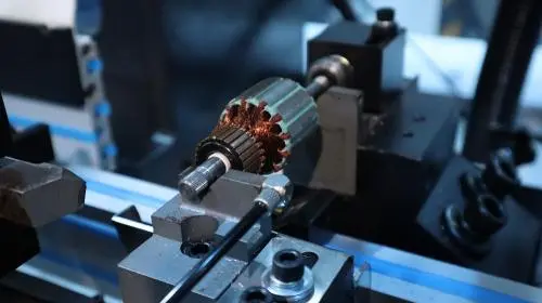Auto commutator
